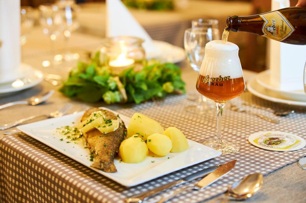 Hotel Sperber Braeu Sulzbach-Rosenberg Esterno foto